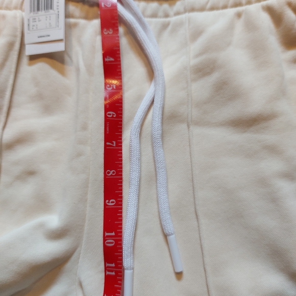 Adidas - Picture 3 of 9